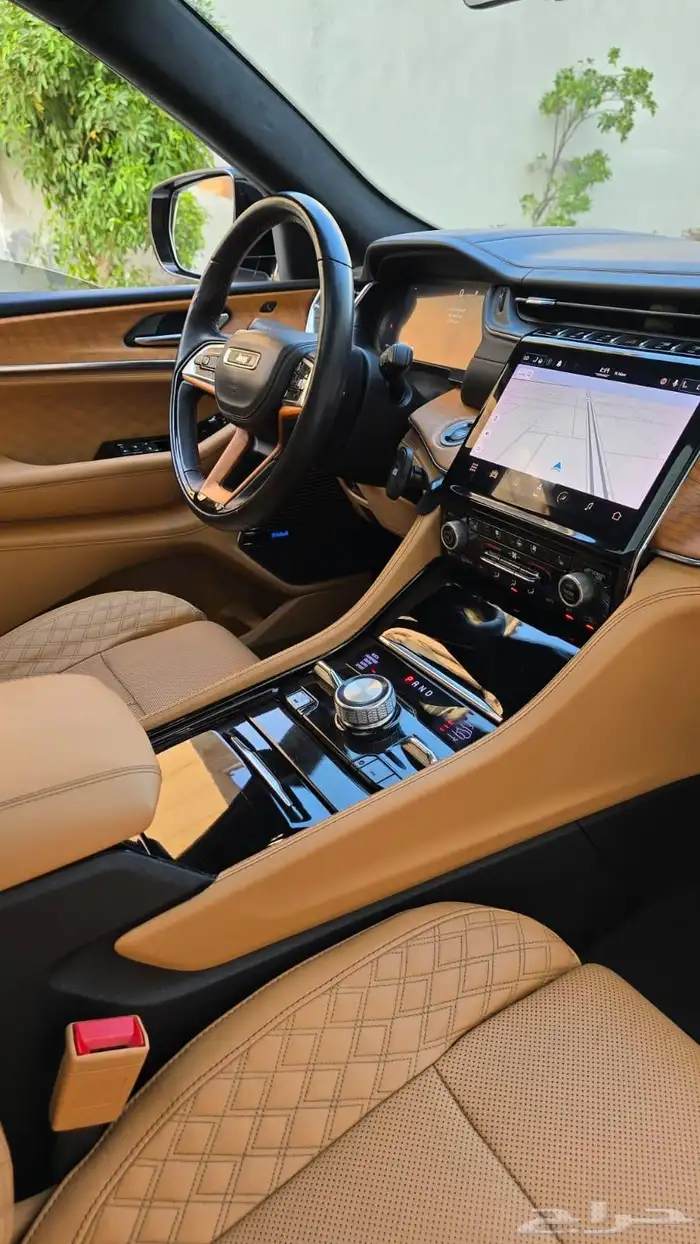 جيب جراند شروكي ساميت 2021 ضمان و صيانة مجانية 39