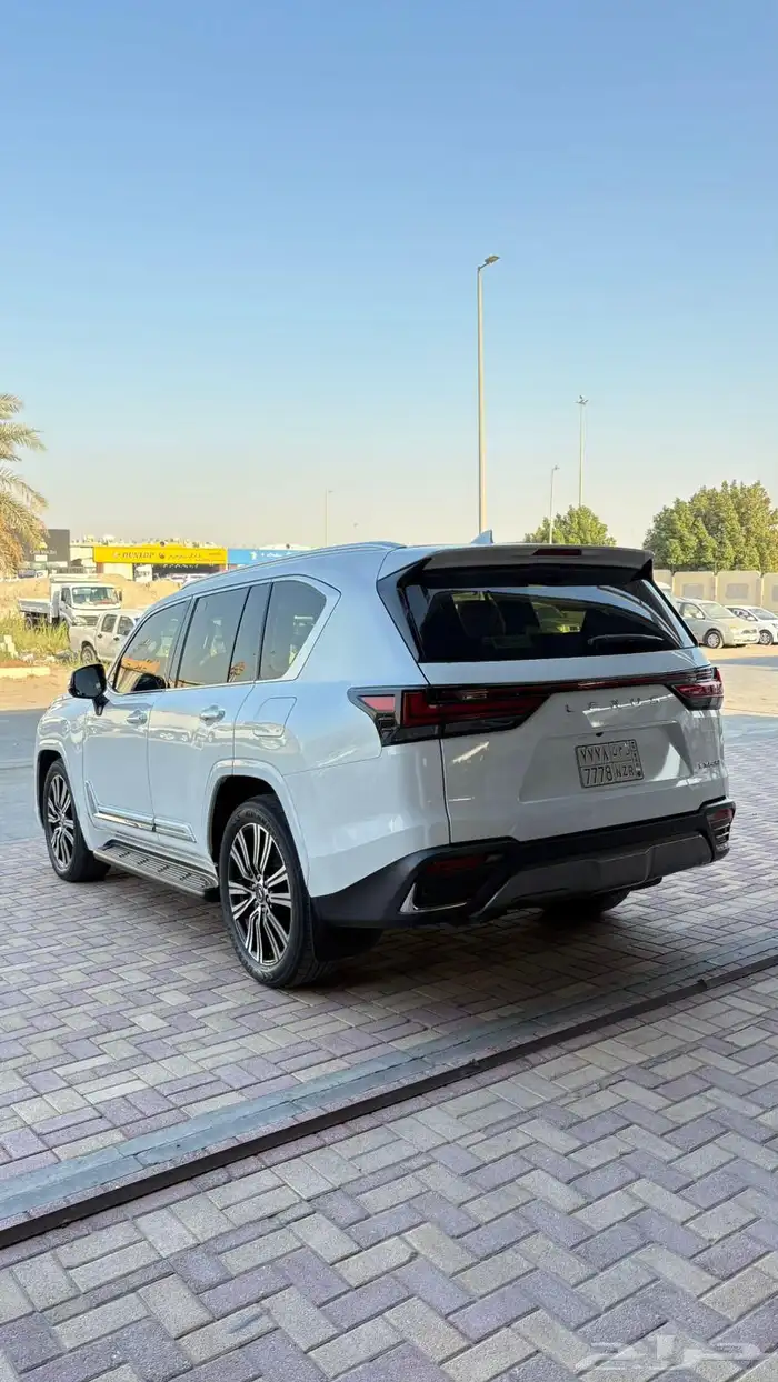 جيب لكزس 2024 3