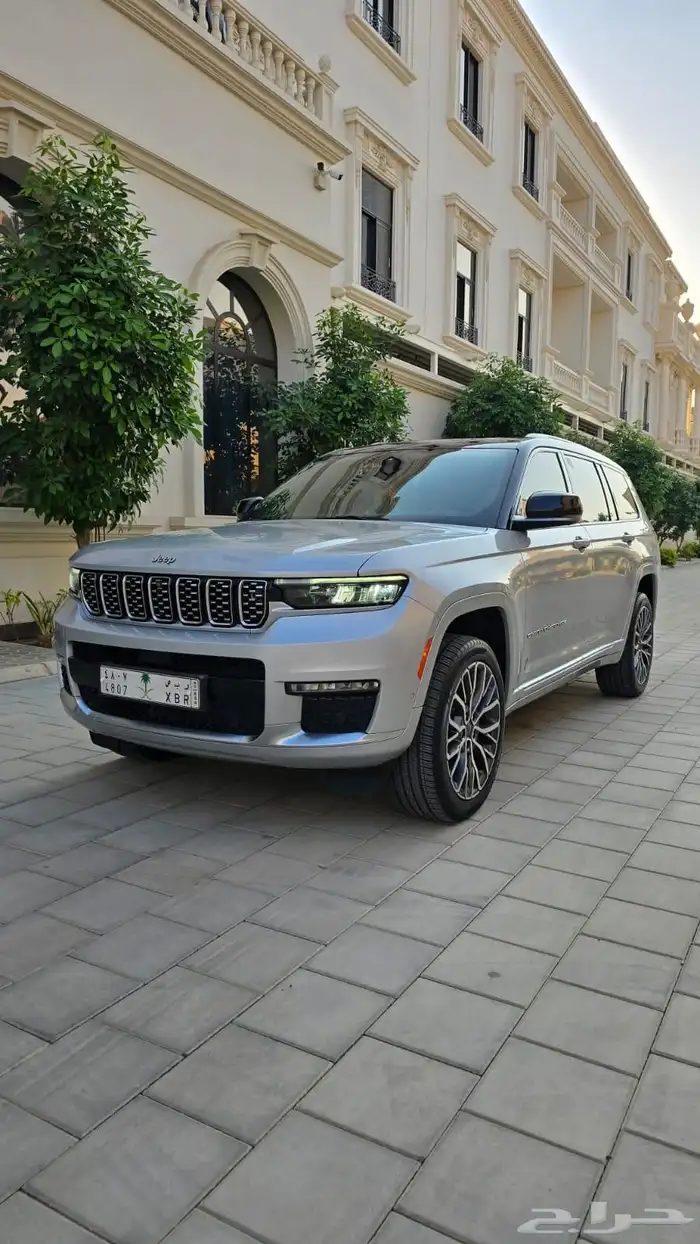 جيب جراند شروكي ساميت 2021 ضمان و صيانة مجانية 12