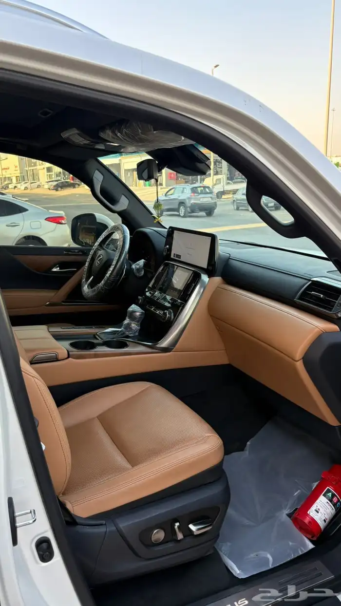 جيب لكزس 2024 7