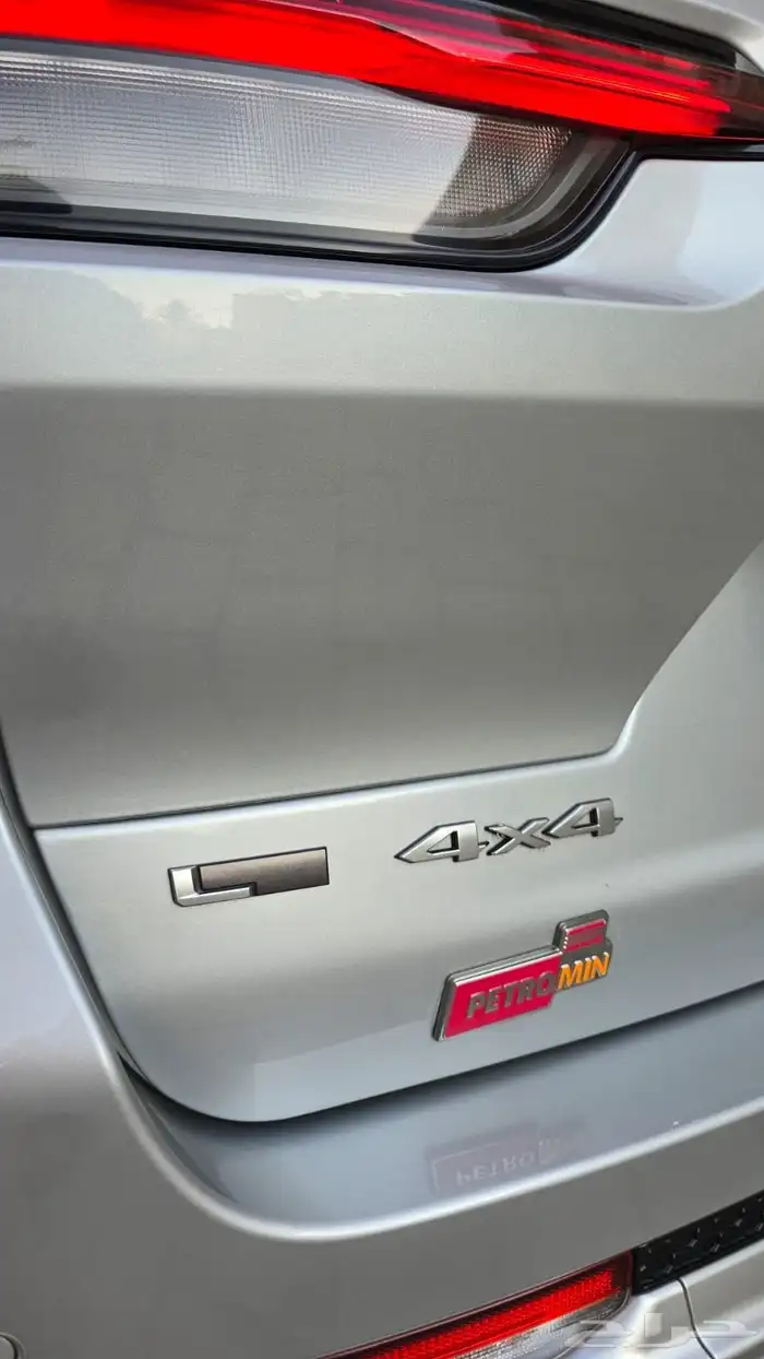 جيب جراند شروكي ساميت 2021 ضمان و صيانة مجانية 5