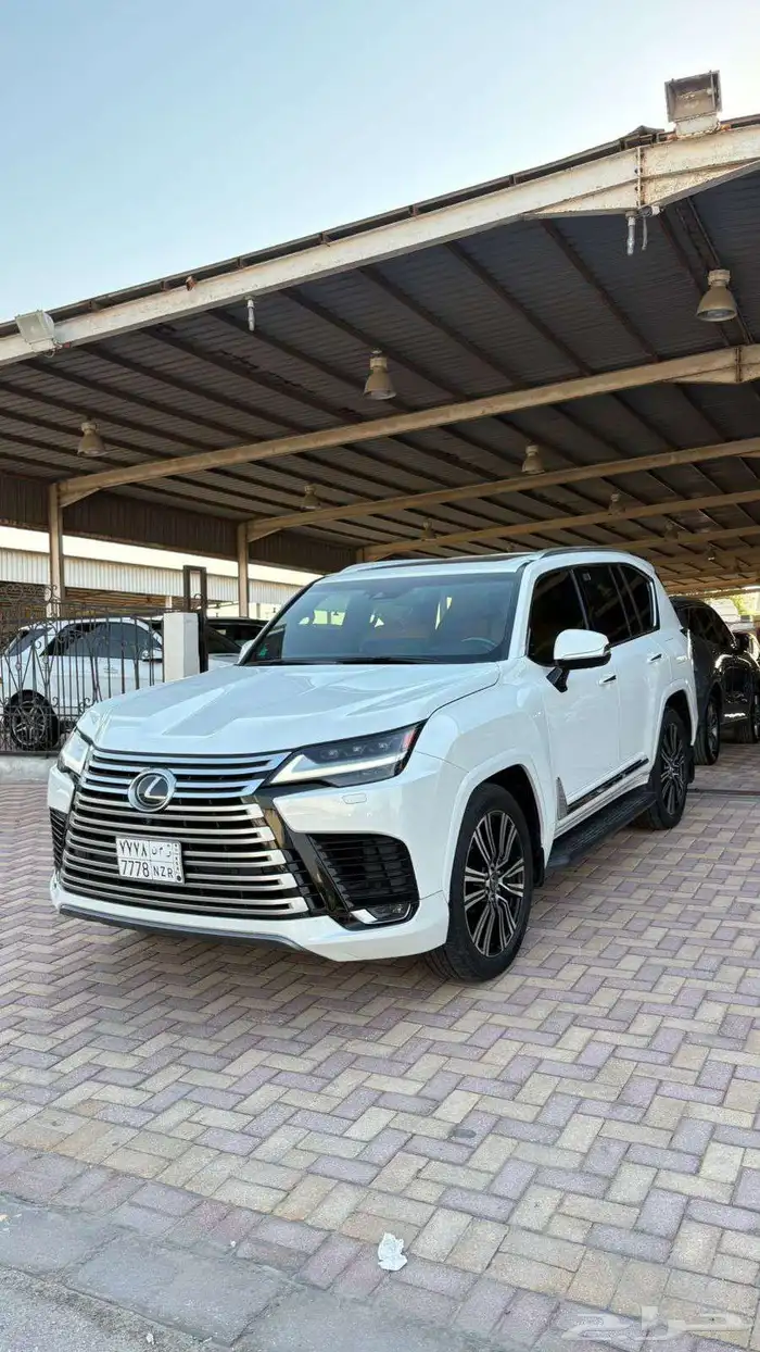 جيب لكزس 2024 0