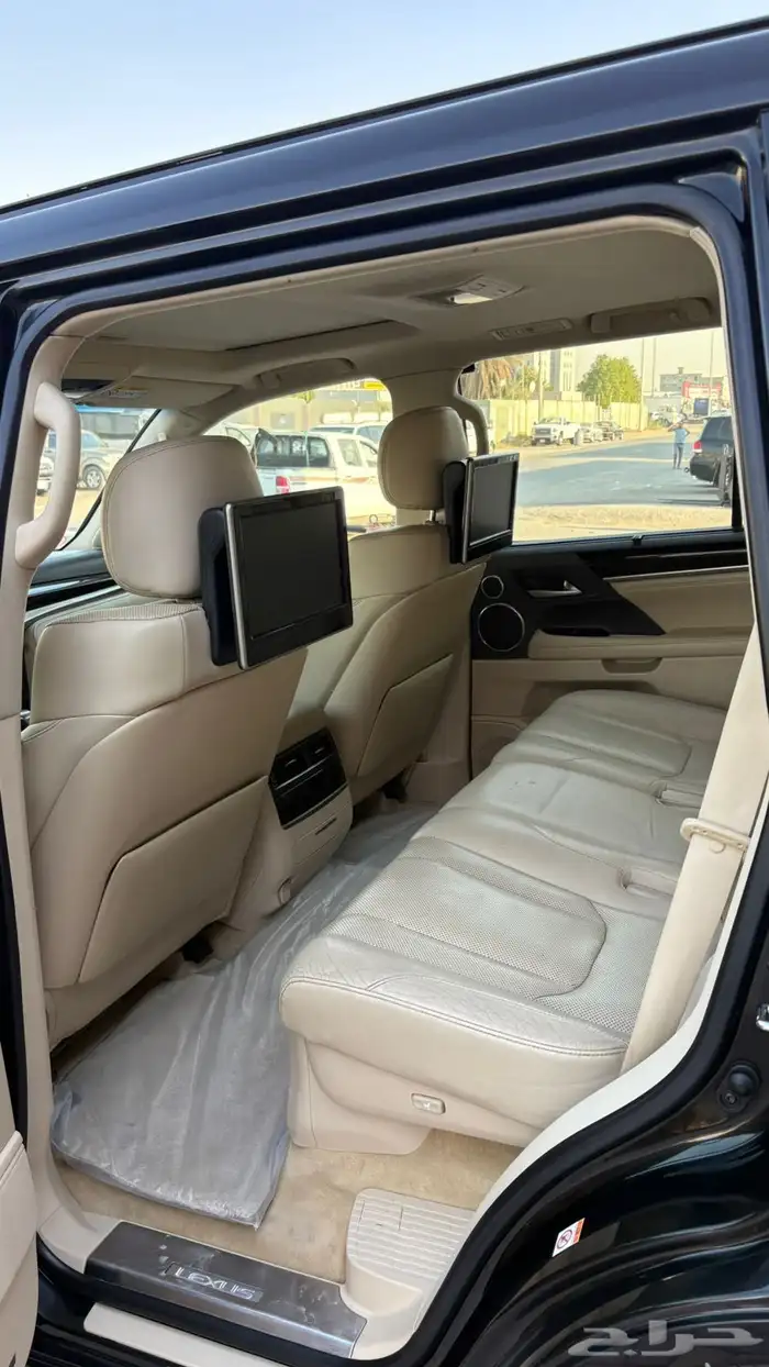 جيب لكزس 2019 6