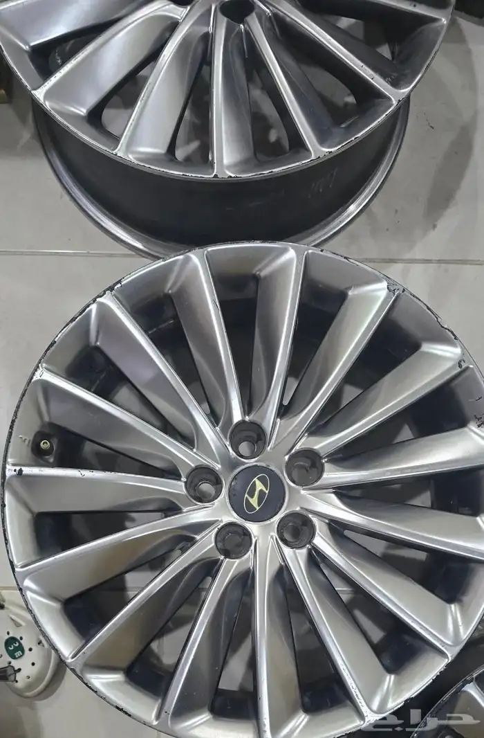 للبيع طقم جنوط هيونداي سنتيال مقاس 19 عدد 5 حبات 3