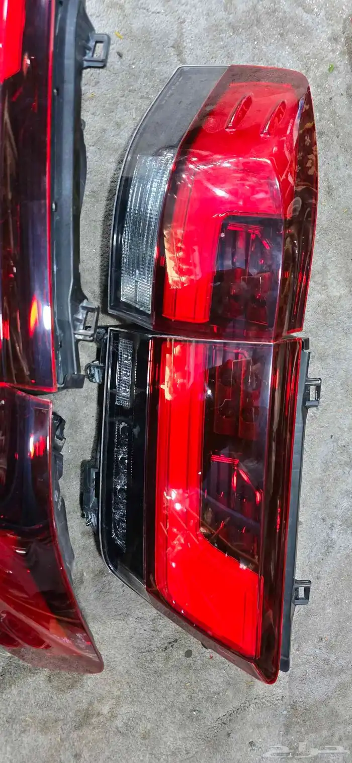 اسطبات خلفيه تايوتا لاند كروزر 2024 0