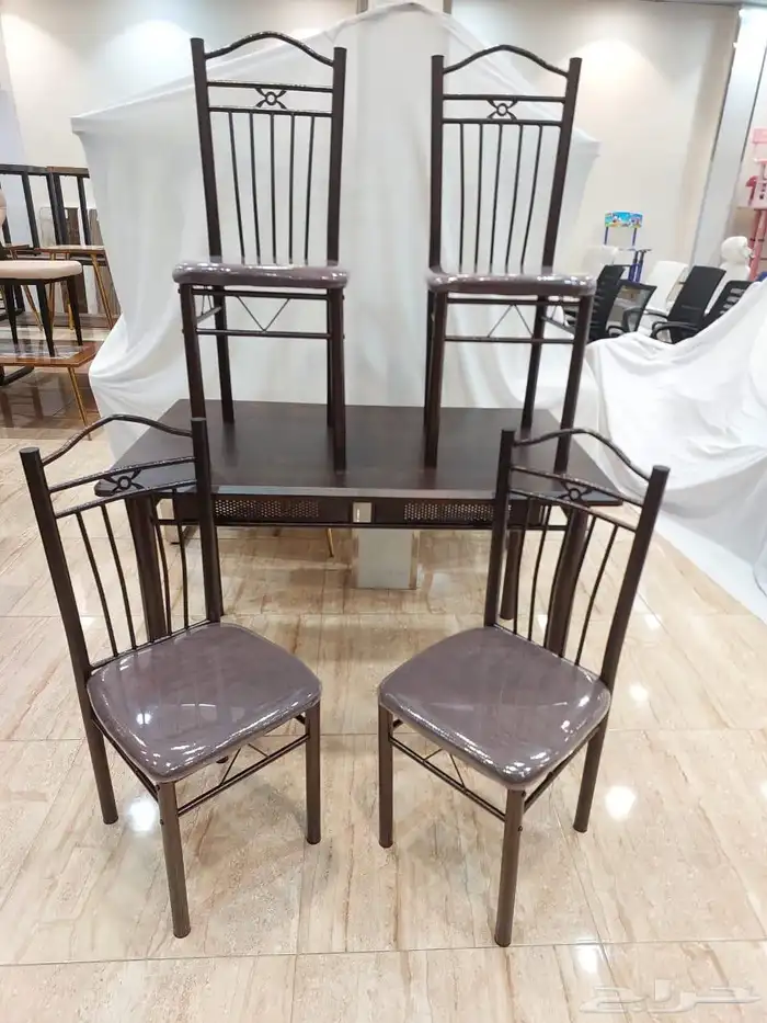 طاولات طعام للمطاعم 0