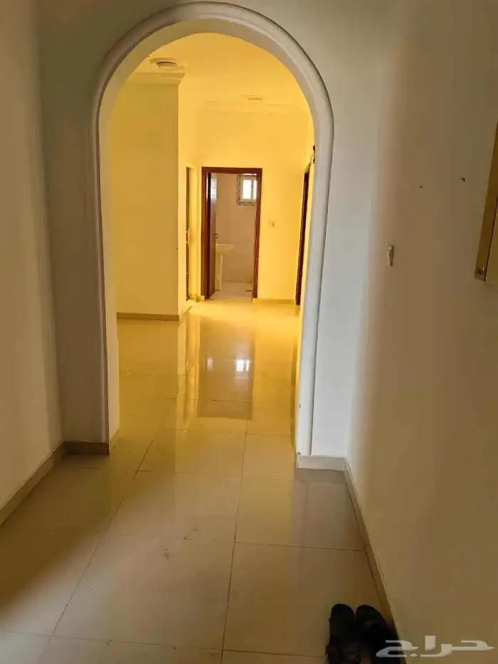 شقة للايجار بحي الفلاح 0