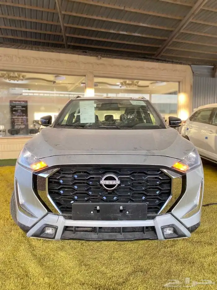 أسعار تقسيط نيسان ماجنايت 2025 لدى معرض عالم الدوحة 2