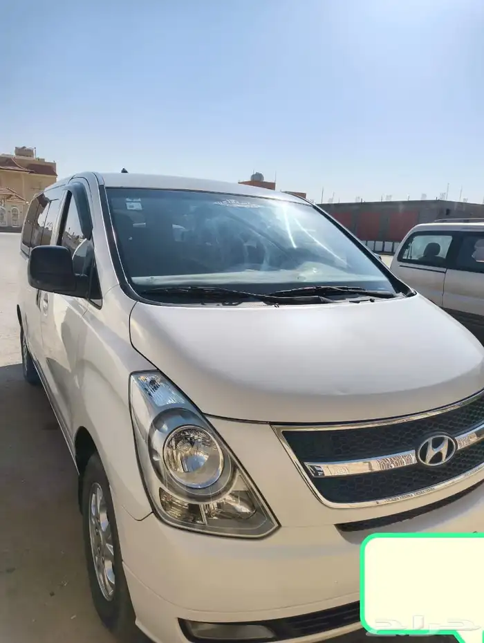 هيونداي H1  موديل 2010  بحالة ممتازة. خضعت لصيانة دقيقة. اله 0