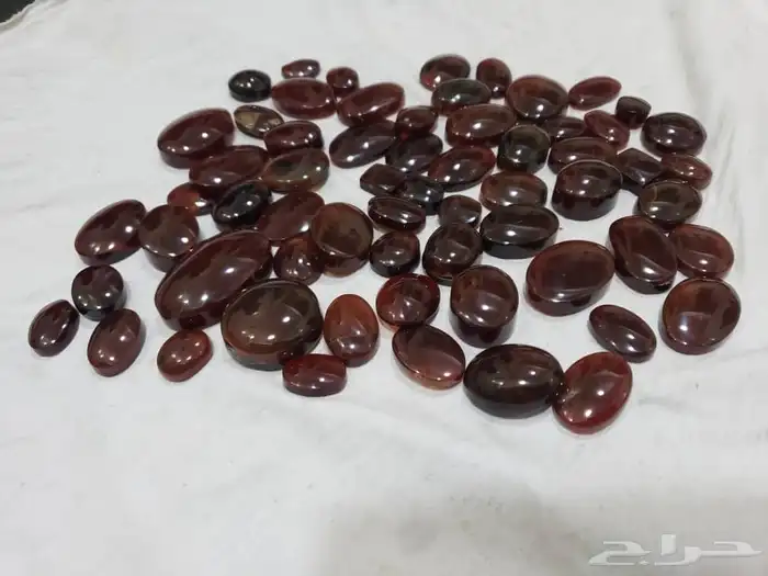 يوجد لدينا انوعا العقيق 2