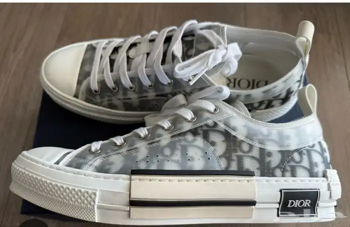 حذا جديد DIORفرنسوي مقاس 42 1