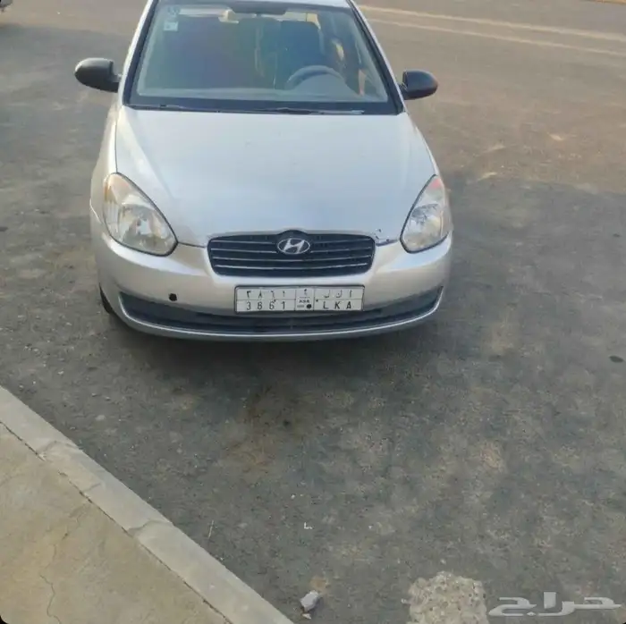 اكسنت موديل 2009 قير عادي مافيها شي غير الكبود مغير فقط وشكر 16