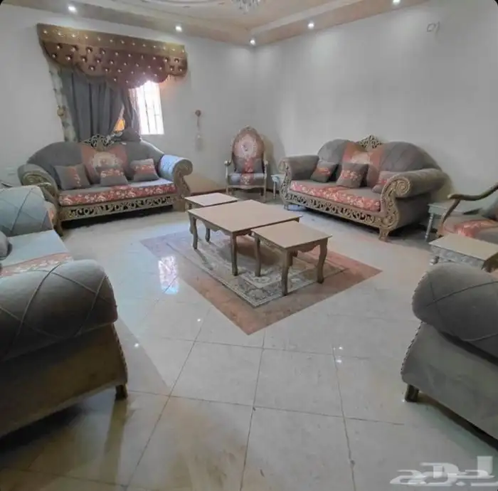 كنب نظيف للبيع 0