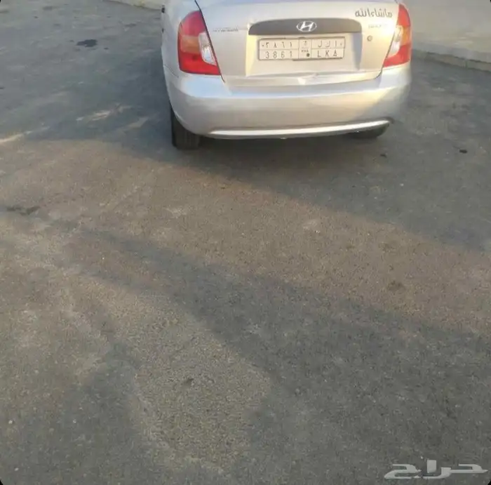 اكسنت موديل 2009 قير عادي مافيها شي غير الكبود مغير فقط وشكر 12