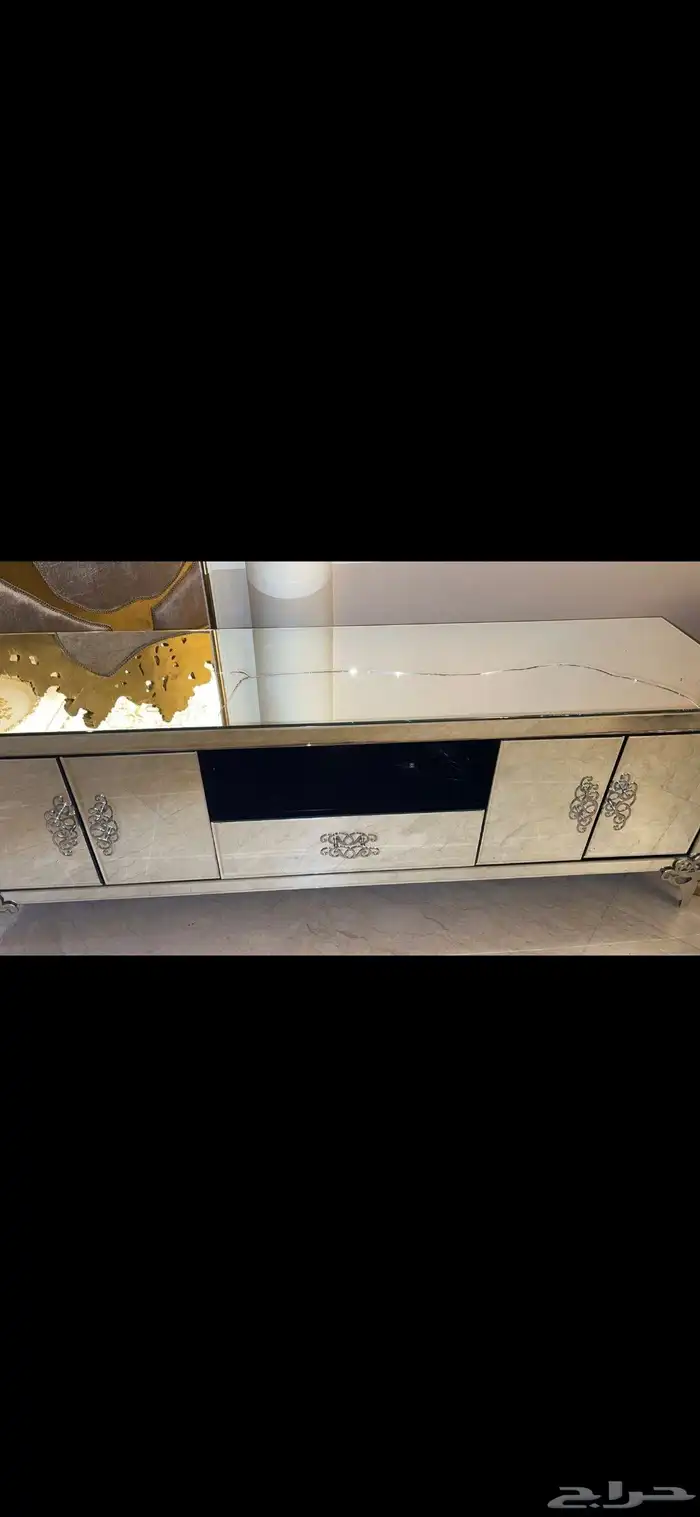 كومدينه او طاوله قزاز 0