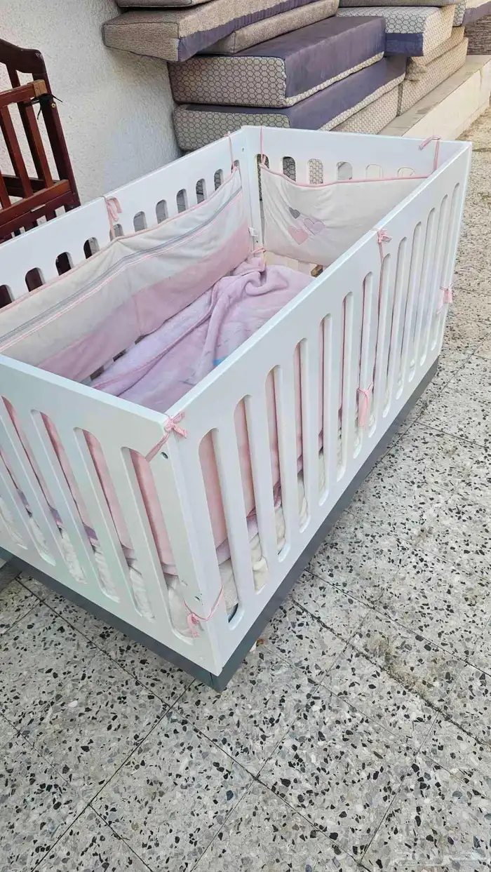 سرير اطفال للبيع 1