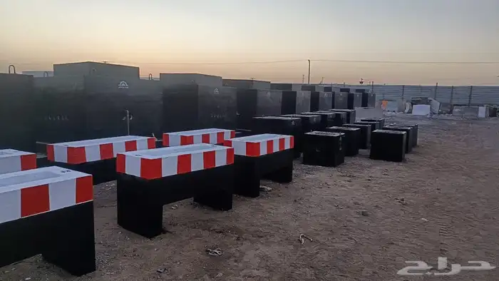 حواجز خرسانيه مناهيل مصدات قواعد اناره زينة حدائق 2