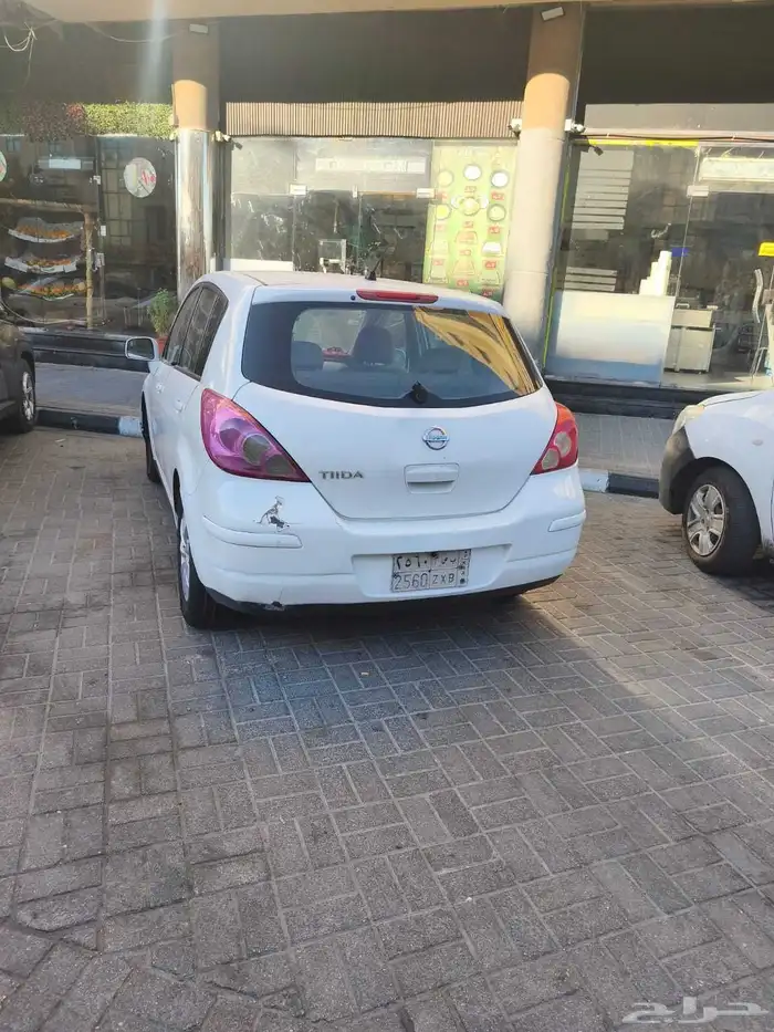 للبيع سياره نيسان تيدا موديل 2011 جير عادي السعر 12 1