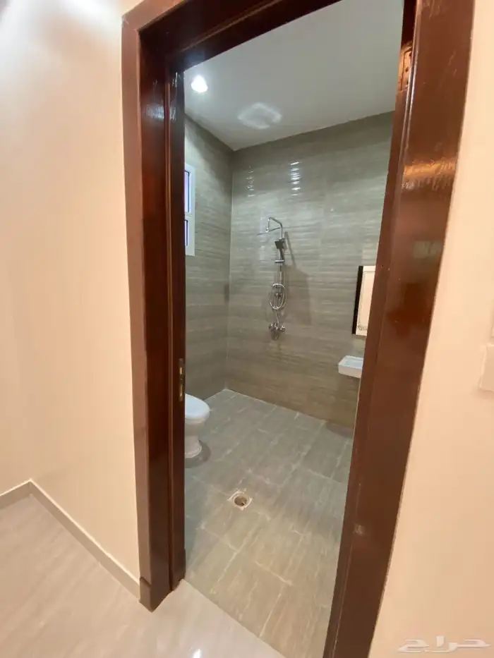 للايجار فيلا في حي البيان 16