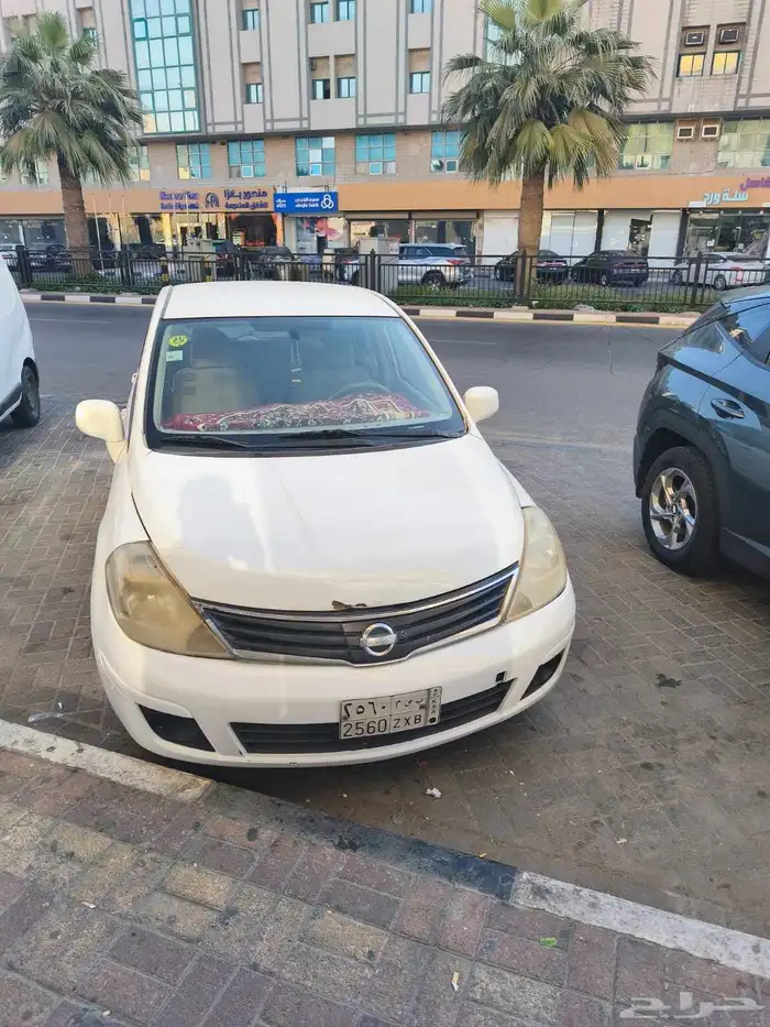 للبيع سياره نيسان تيدا موديل 2011 جير عادي السعر 12 9