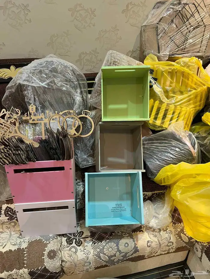 اغراض وكماليات محل ورد 14