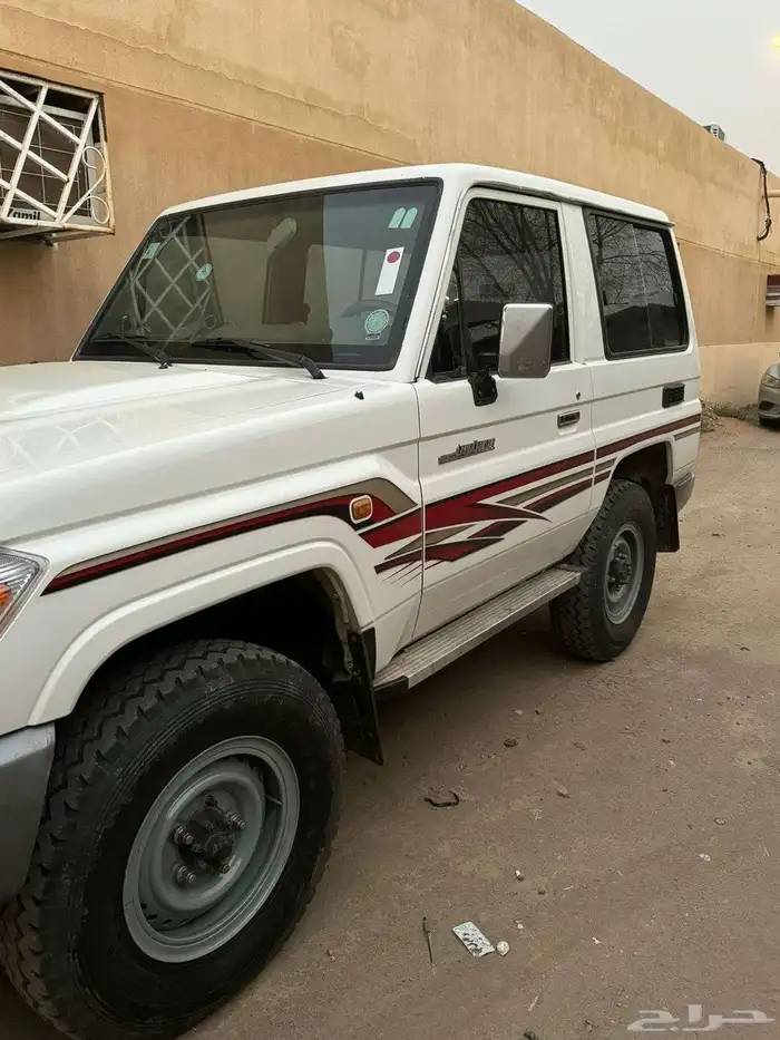 جيب 2011 سليم من مواتر الجوزات ممشى 76 فقط تواصل واتس اب فقط 0