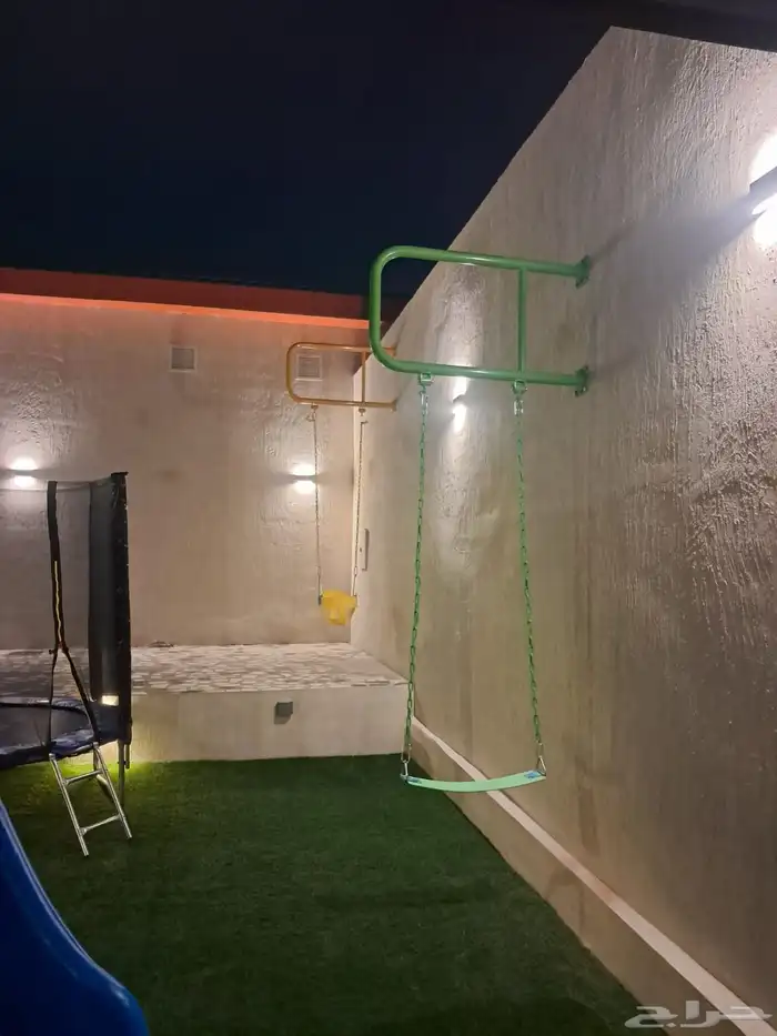 مجموعات زحاليق ومراجيح متنوعة منفصلة ومتصلة جديدة بالكرتون 40