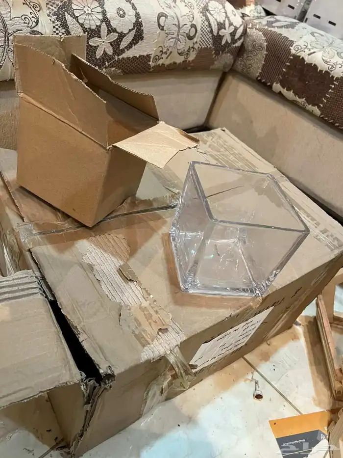 اغراض وكماليات محل ورد 13