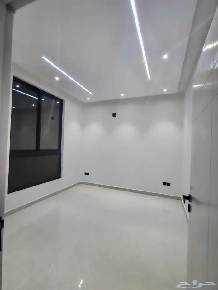 شقة جديده للايجار بالمهديه 3 غرف وصاله طابق اول السعر 50 الف 8