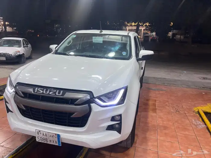 ايسوزو ديماكس 3