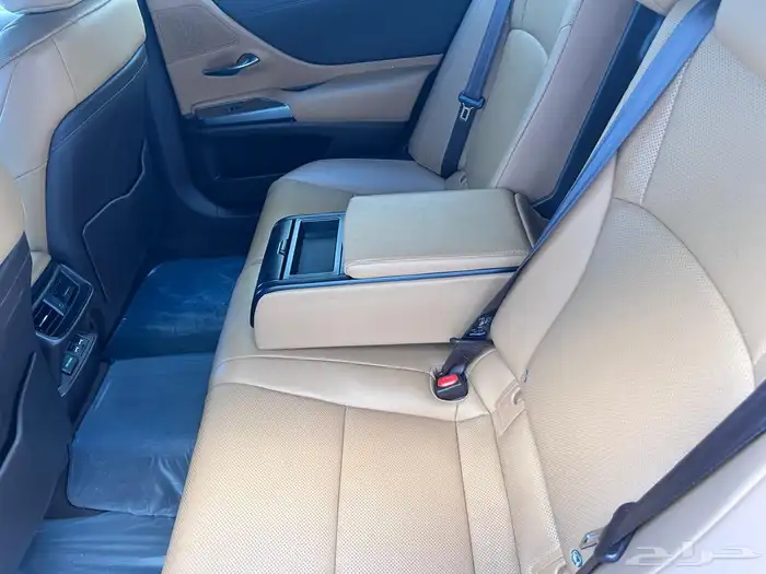 لكزس 2021 ES250 فئة AA ممشى 60 الف 41