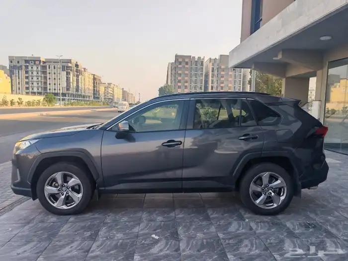 تويوتا راف فور موديل 2020 فل كامل وكالة 5