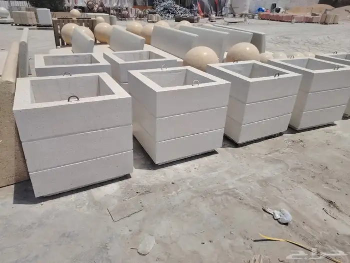 حواجز خرسانيه مناهيل مصدات قواعد اناره زينة حدائق 9