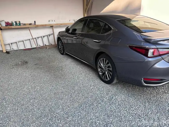 لكزس 2021 ES250 فئة AA ممشى 60 الف 12