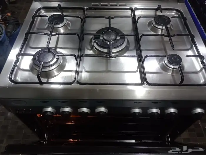 للبيع فرن ايطالي جليم غاز اصلي مقاس60 80 موجود في المحل جده 5