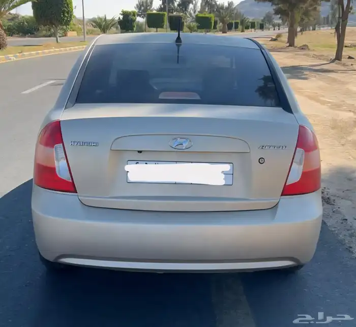 للبيع اكسنت 2010 3