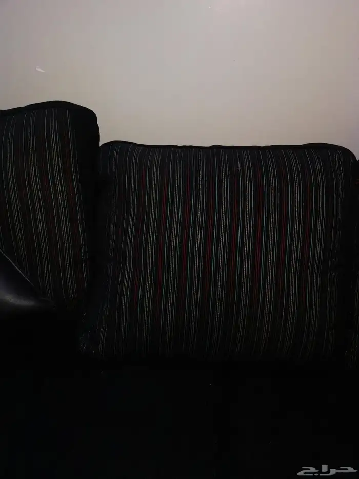 كنب اسود خشب قوي واسفنج مريح 1