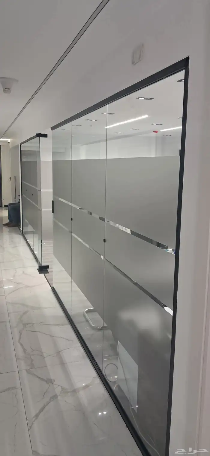 زجاج مكاتب تفصيل زجاج مكتب 1