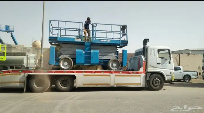 رافعات تلسكوبية تليهندر وجي سي بي للايجار 7