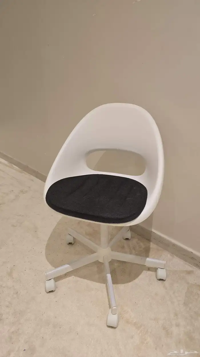 كرسي ايكيا جديد 0