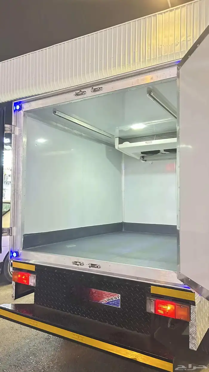 تويوتا هايلوكس تجميد للايجار 1