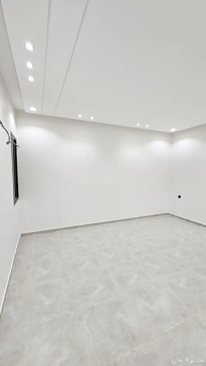 للبيع دور ثاني مع سطح مستقل المصعد شغال بسعر 550الف 15