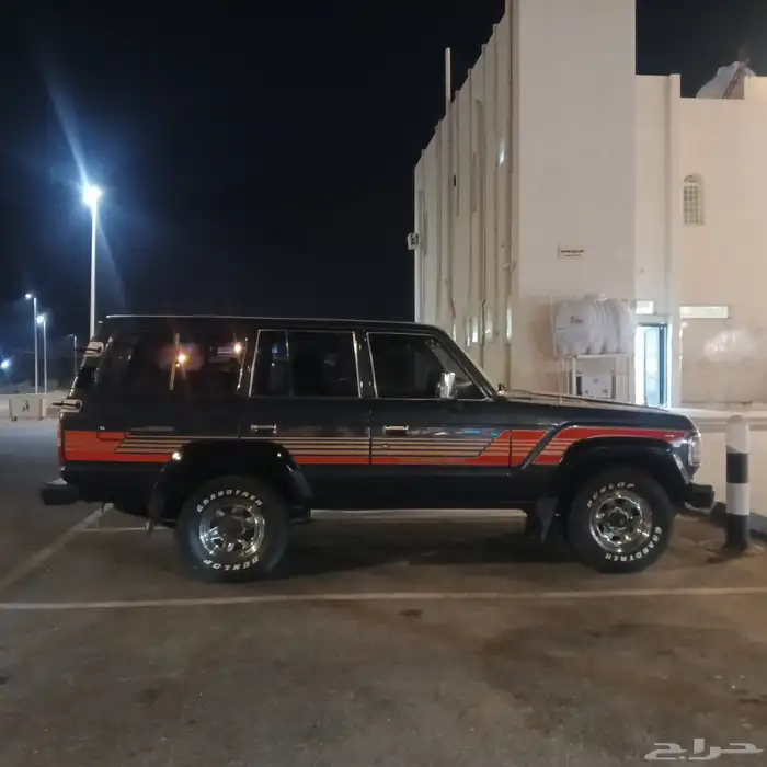 لاندكروزر صالون VX كلاسيك فل 23
