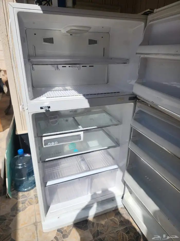 ثلاجه LG 18 .قدم للبيع 2
