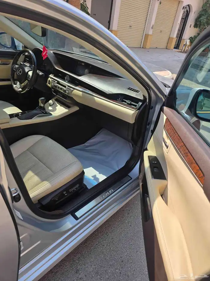 LEXUS ES 350 2016 لكزس نظيف 16