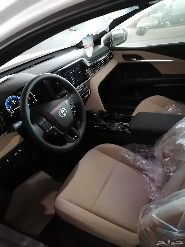 تويوتا كامري LE بنزين 2500 سي سي موديل 2025 3