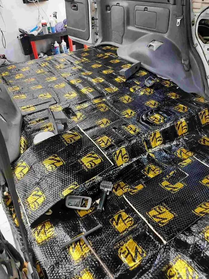 عازل صوت و حرارة للسيارات 4