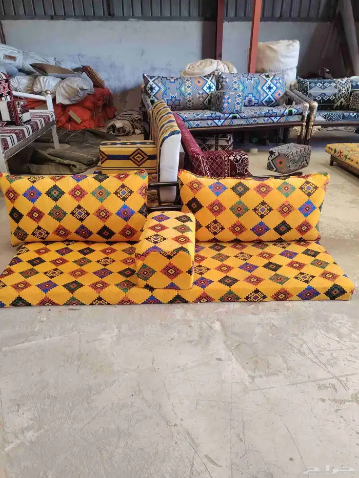 كراسي طاولات 1