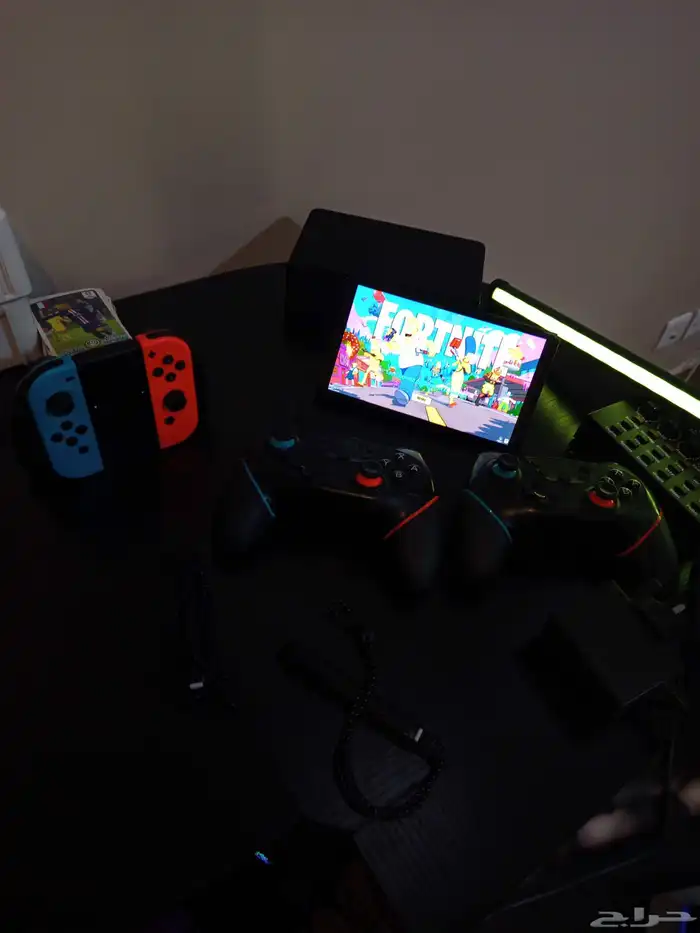 جهاز نينتندو سويتش أولد مع يدين و مساحه زياده256 قيقا 2