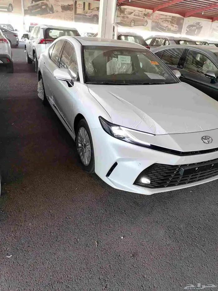 تويوتا كامري LE بنزين 2500 سي سي موديل 2025 1